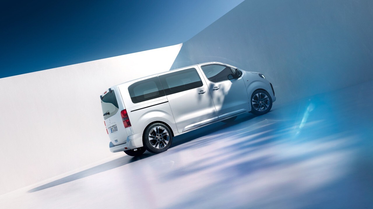  Opel, Zafira Electric Vue latérale